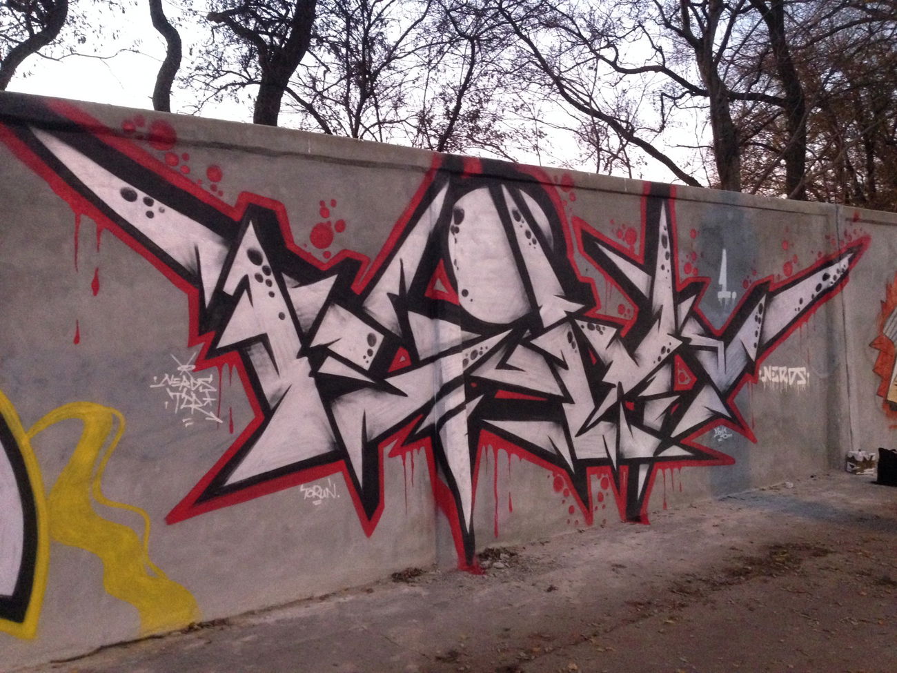 Graffiti Wall in Warsaw - Photo by ciklone - cikl1, nerds, tcr (2016)
