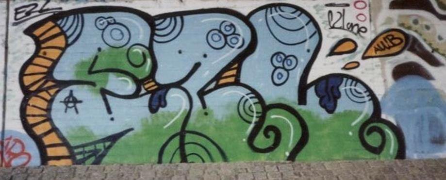 Graffiti Bombing - Photo by ckis - ezl, awb, helmstedt