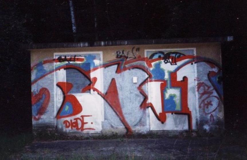 Graffiti Bombing - Photo by ckis - bau, diode, helmstedt