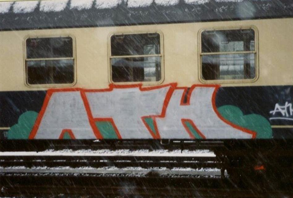 Graffiti Train - Photo by ckis - ath