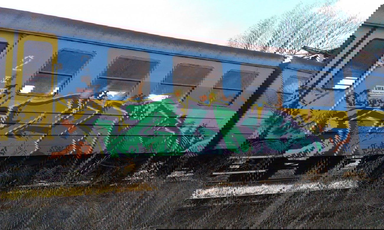 Graffiti Train - Photo by clarkey