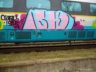 Graffiti Train - Photo by clarkey