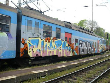 Graffiti Train - Photo by clarkey