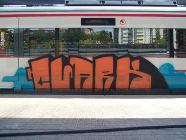 Graffiti Train - Photo by clarkey