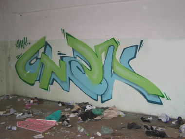 Graffiti Artwork in Vilnius - Photo by cmak01 - cmak (2011)