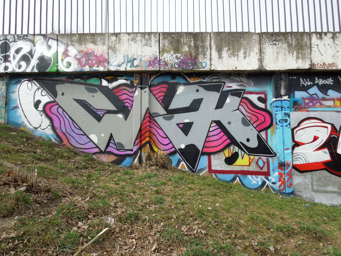 Graffiti Wall - Photo by cmak01 - cmak, vilnius