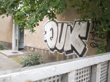 Graffiti Bombing in Berlin - Photo by columbiandreams - quk