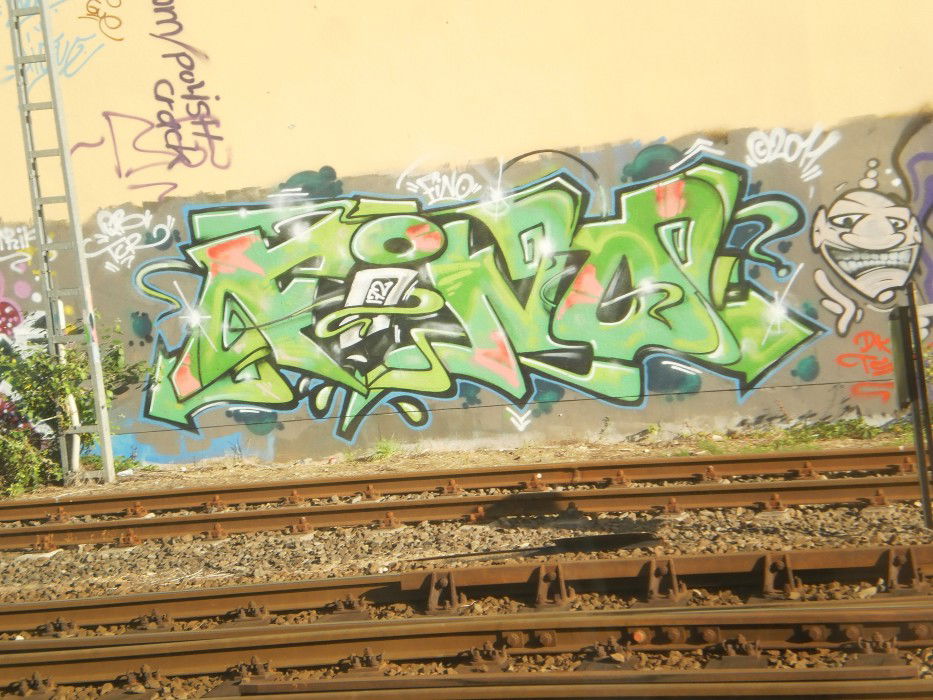 Graffiti Bombing in Berlin - Photo by columbiandreams - fino, qb, tcr
