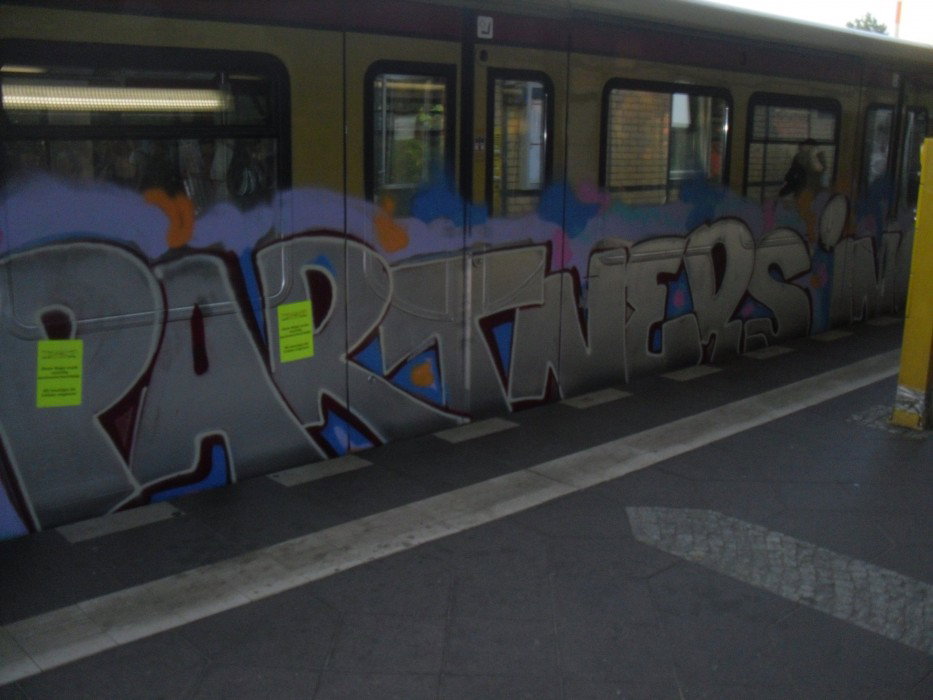 Graffiti Train in Berlin - Photo by columbiandreams - tls, fixer, crack