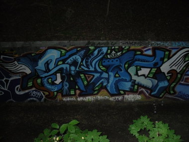 Graffiti Wall in Berlin - Photo by columbiandreams - frost, shoc, opc (2013)