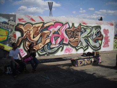 Graffiti Wall - Photo by columbiandreams - opc, shok, shoc (2013)