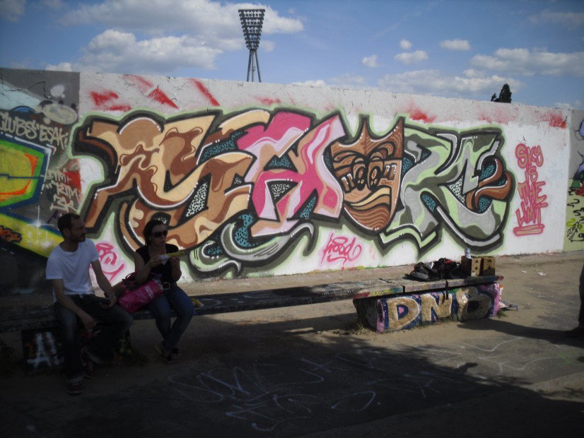 Graffiti Wall - Photo by columbiandreams - opc, shok, shoc (2013)
