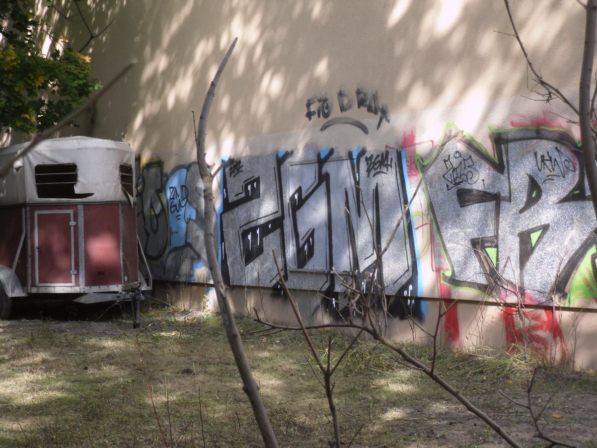 Graffiti Bombing - Photo by columbiandreams - zgm