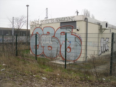 Graffiti Bombing - Photo by columbiandreams - obs