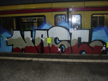 Graffiti Train - Photo by columbiandreams - nasc (2014)