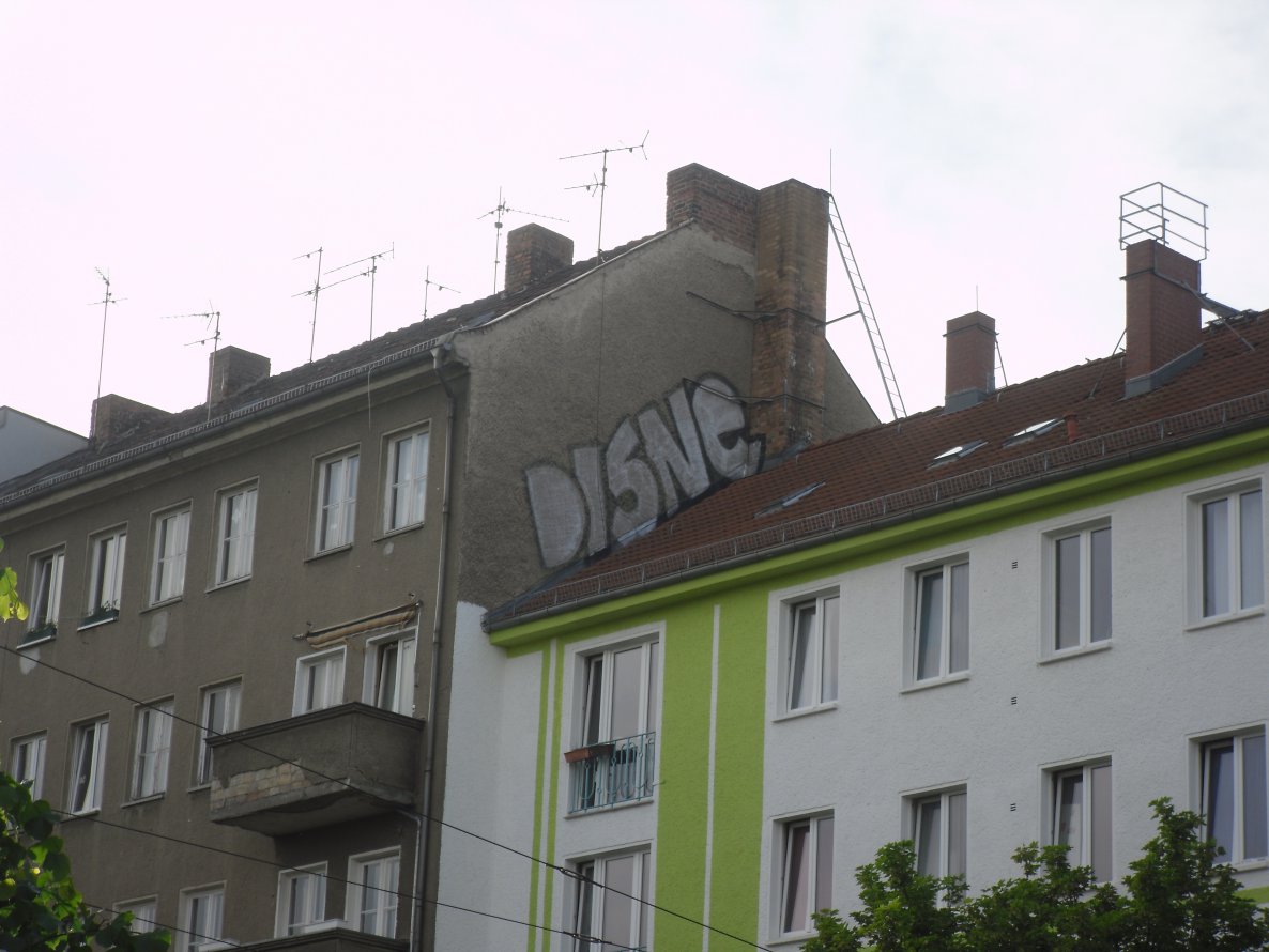 Graffiti Bombing - Photo by columbiandreams - disne