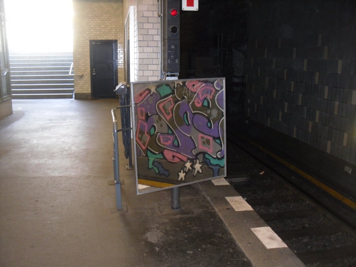 Graffiti Bombing - Photo by columbiandreams - replay, tbr (2014)