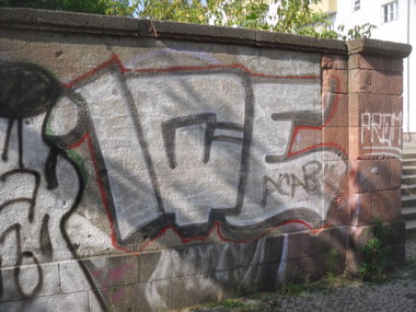 Graffiti Bombing - Photo by columbiandreams - iqe