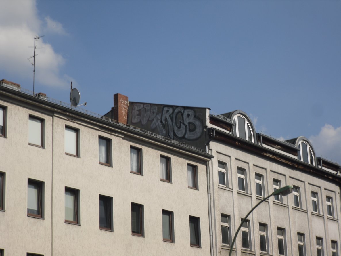 Graffiti Bombing - Photo by columbiandreams - rcb