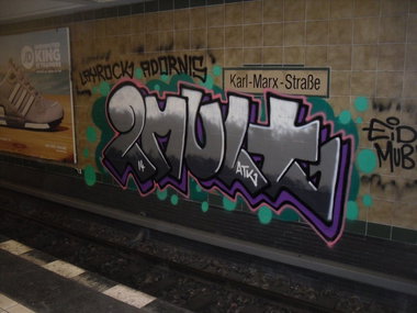 Graffiti Wall - Photo by columbiandreams - 2mult (2014)