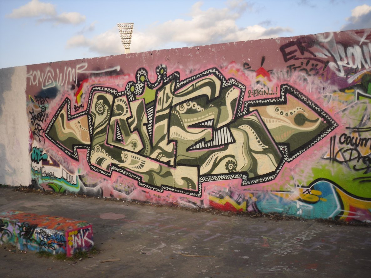 Graffiti Wall - Photo by columbiandreams - frost, opc (2014)