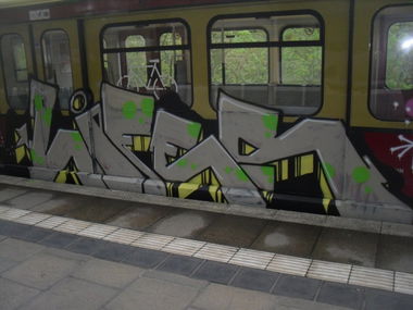 Graffiti Train - Photo by columbiandreams