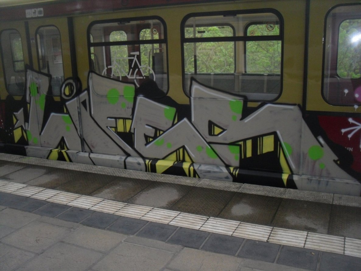 Graffiti Train - Photo by columbiandreams