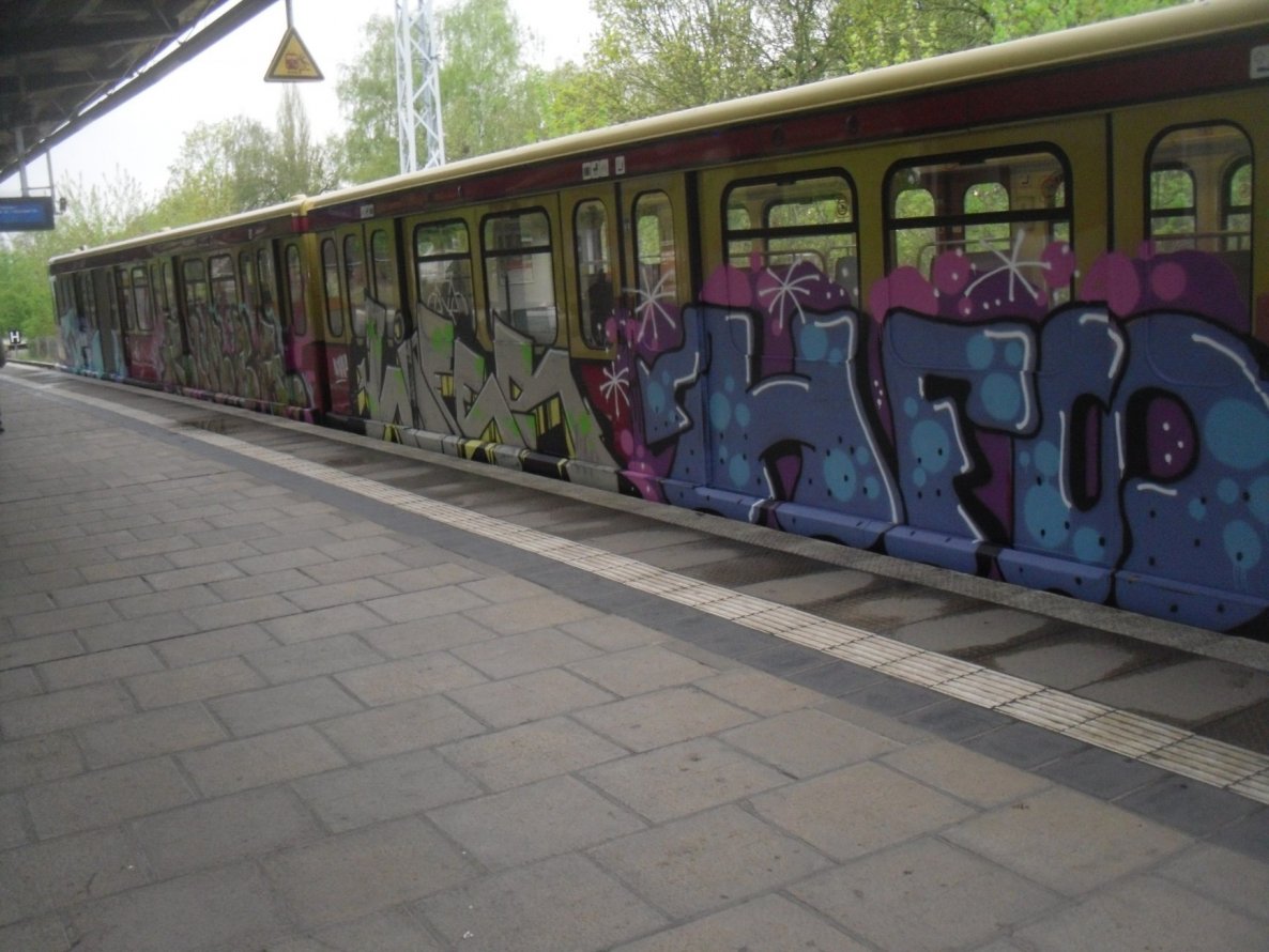Graffiti Train - Photo by columbiandreams