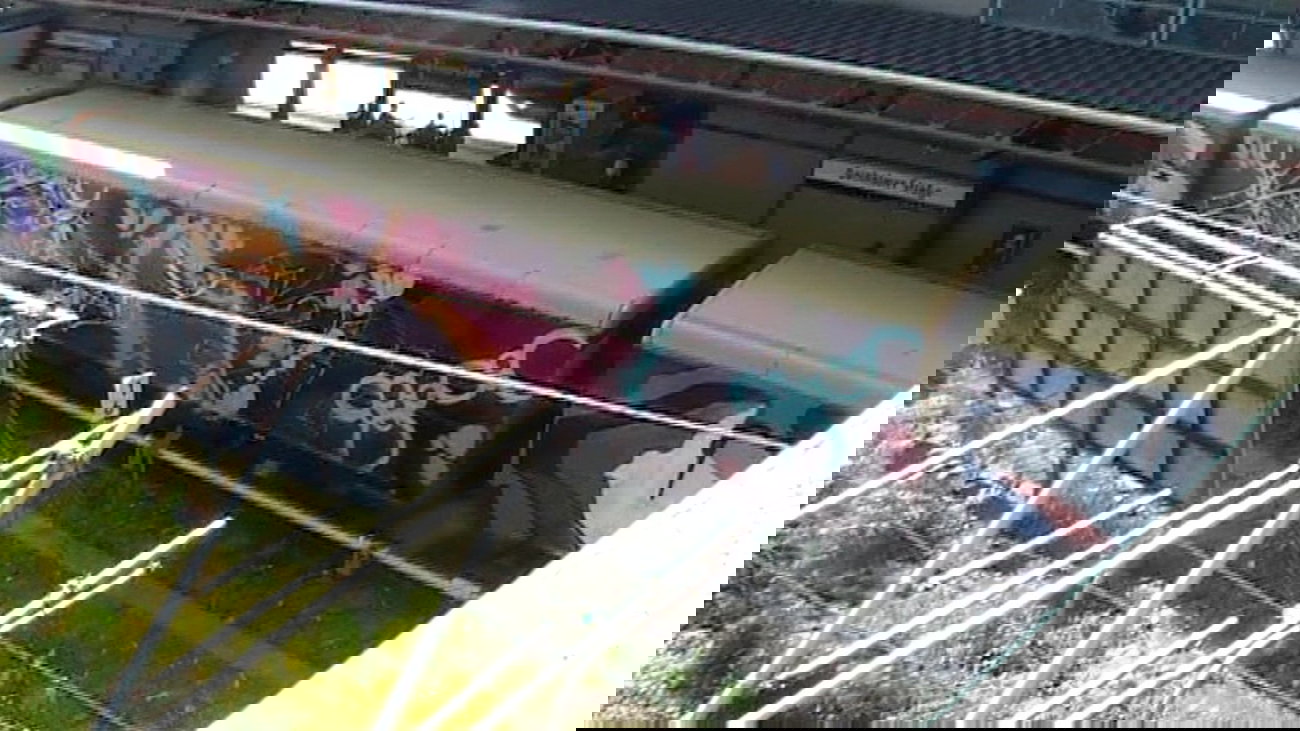 Graffiti Train - Photo by columbiandreams - rck (2014)