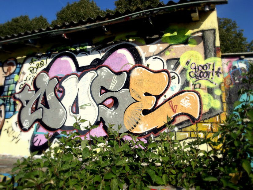 Graffiti Wall in Bad Vilbel - Photo by concretcolours - Nuse, Toes (2013)