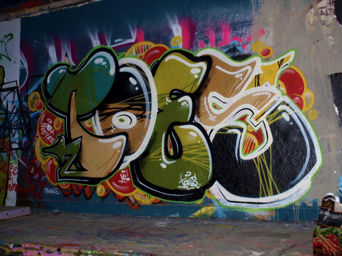 Graffiti Wall - Photo by concretcolours - Toes (2014)