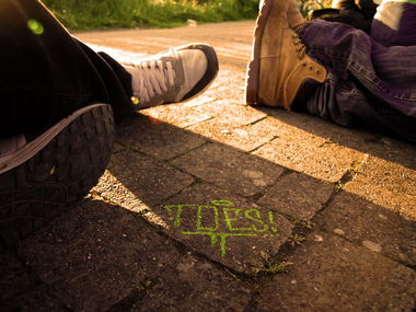 Graffiti Street Art - Photo by concretcolours - Toes