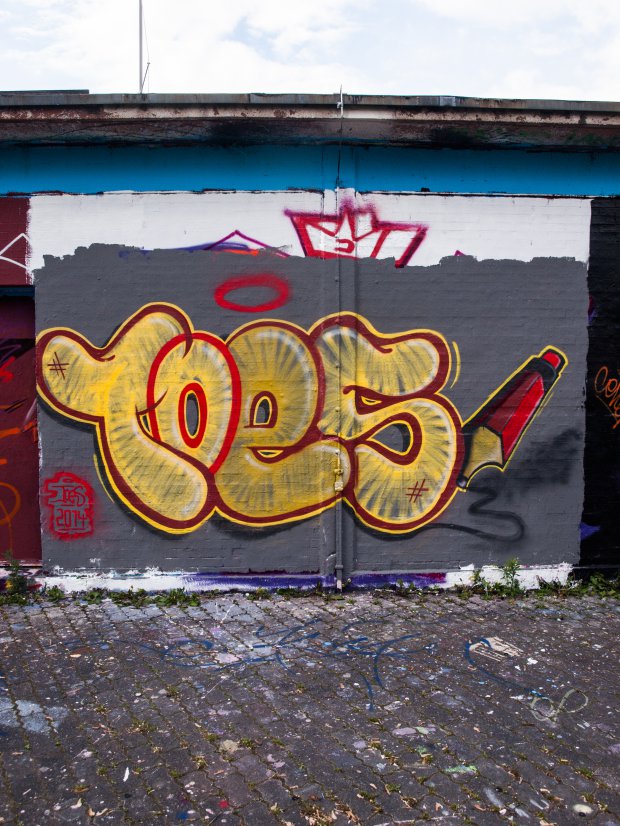 Graffiti Wall - Photo by concretcolours - Toes (2014)