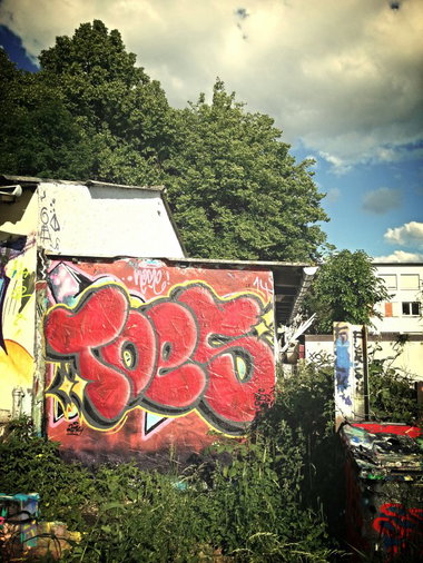 Graffiti Wall - Photo by concretcolours - Toes (2014)