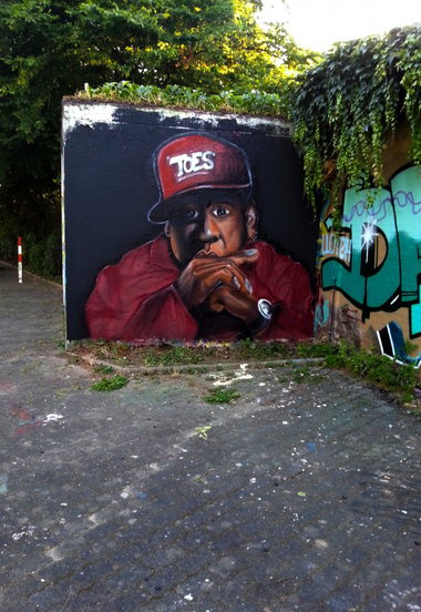 Graffiti Wall - Photo by concretcolours - Jay-Z, Toes, Character (2014)