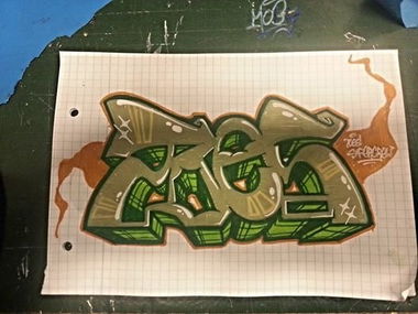 Graffiti Sketch - Photo by concretcolours - Toes, Supercrew, SC (2014)