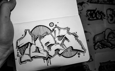 Graffiti Sketch - Photo by concretcolours - Toes, Blackbook (2014)