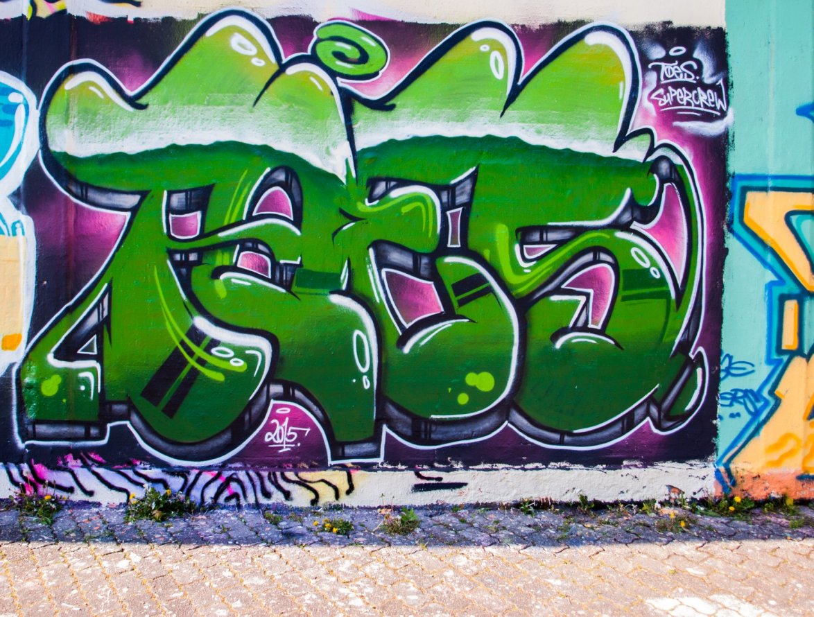 Graffiti Wall - Photo by concretcolours - Toes, supercrew, monta (2015)