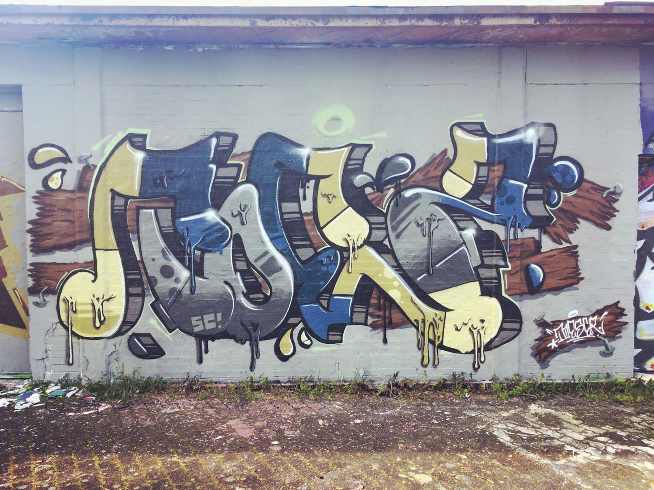 Graffiti Wall - Photo by concretcolours - TOES, TOEZ, SC (2017)