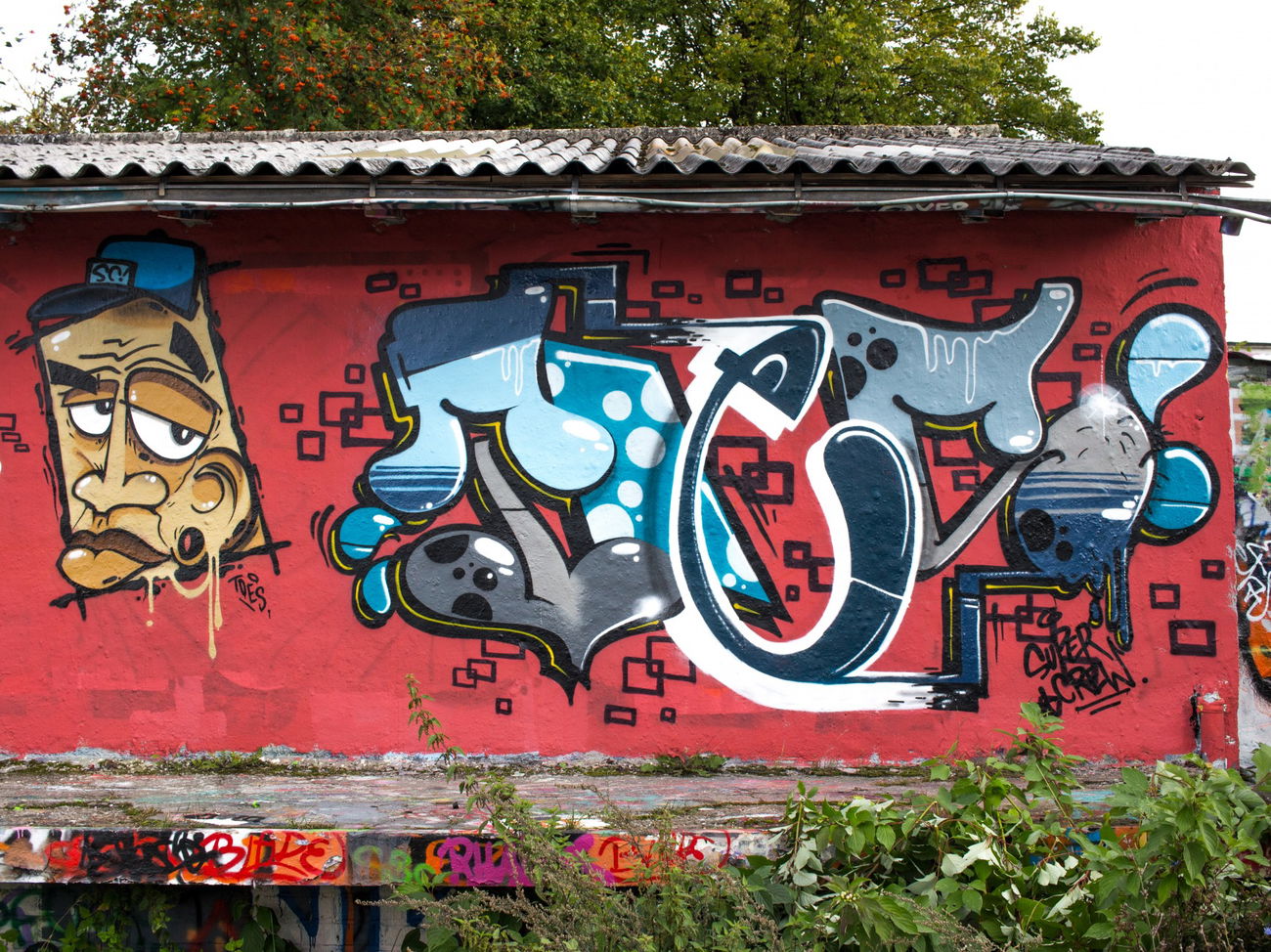 Graffiti Wall - Photo by concretcolours - TOES, SOPE, SUPER (2017)