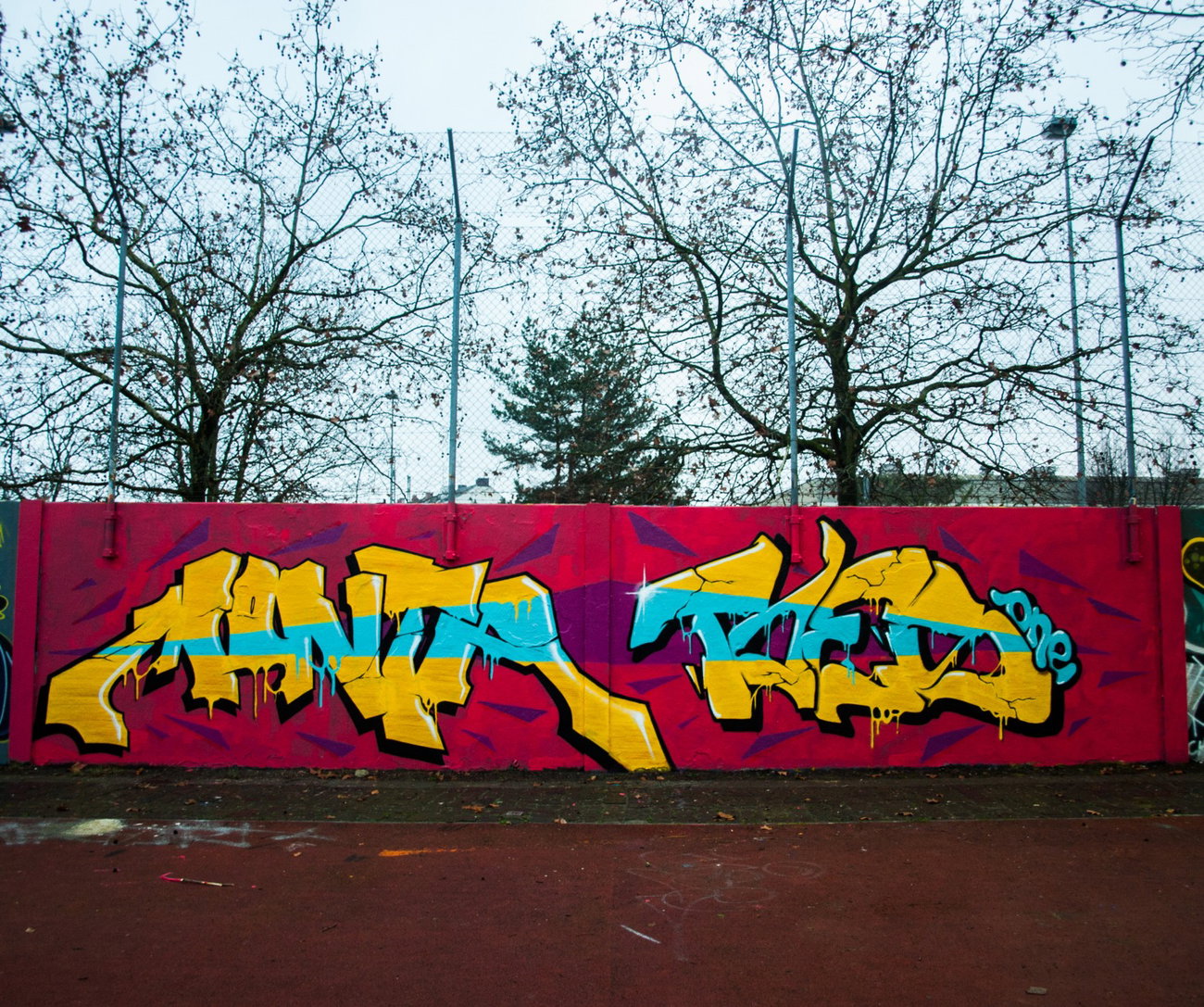Graffiti Wall - Photo by concretcolours - SUPERCREW, MONTA, TOES (2016)