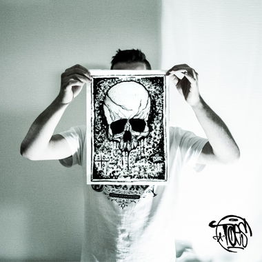 Graffiti Sketch - Photo by concretcolours - SKULL, TOES (2016)