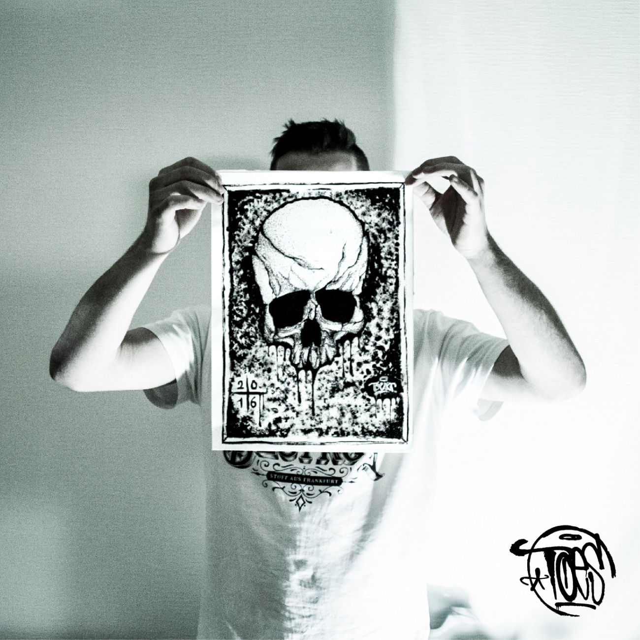 Graffiti Sketch - Photo by concretcolours - SKULL, TOES (2016)