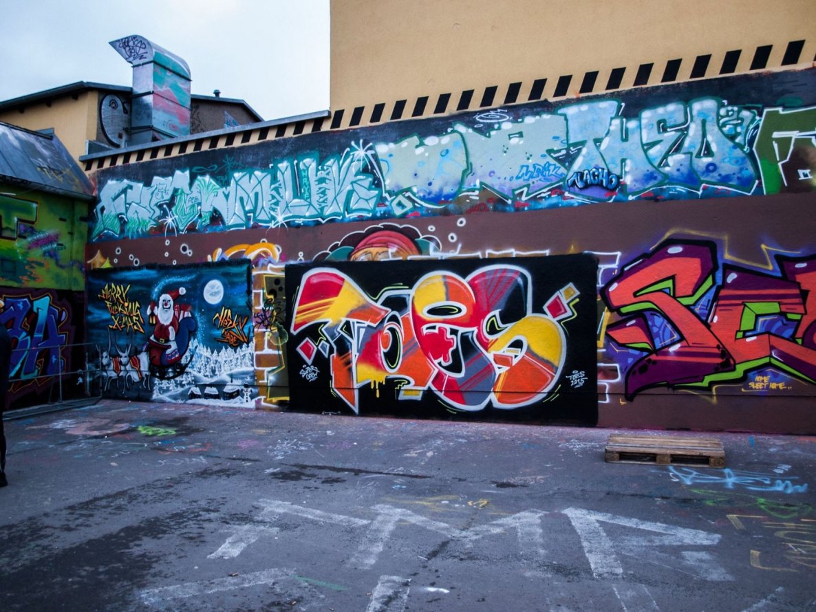 Graffiti Wall in Leipzig - Photo by concretcolours - Toes, Leipzig, Werk2 (2015)