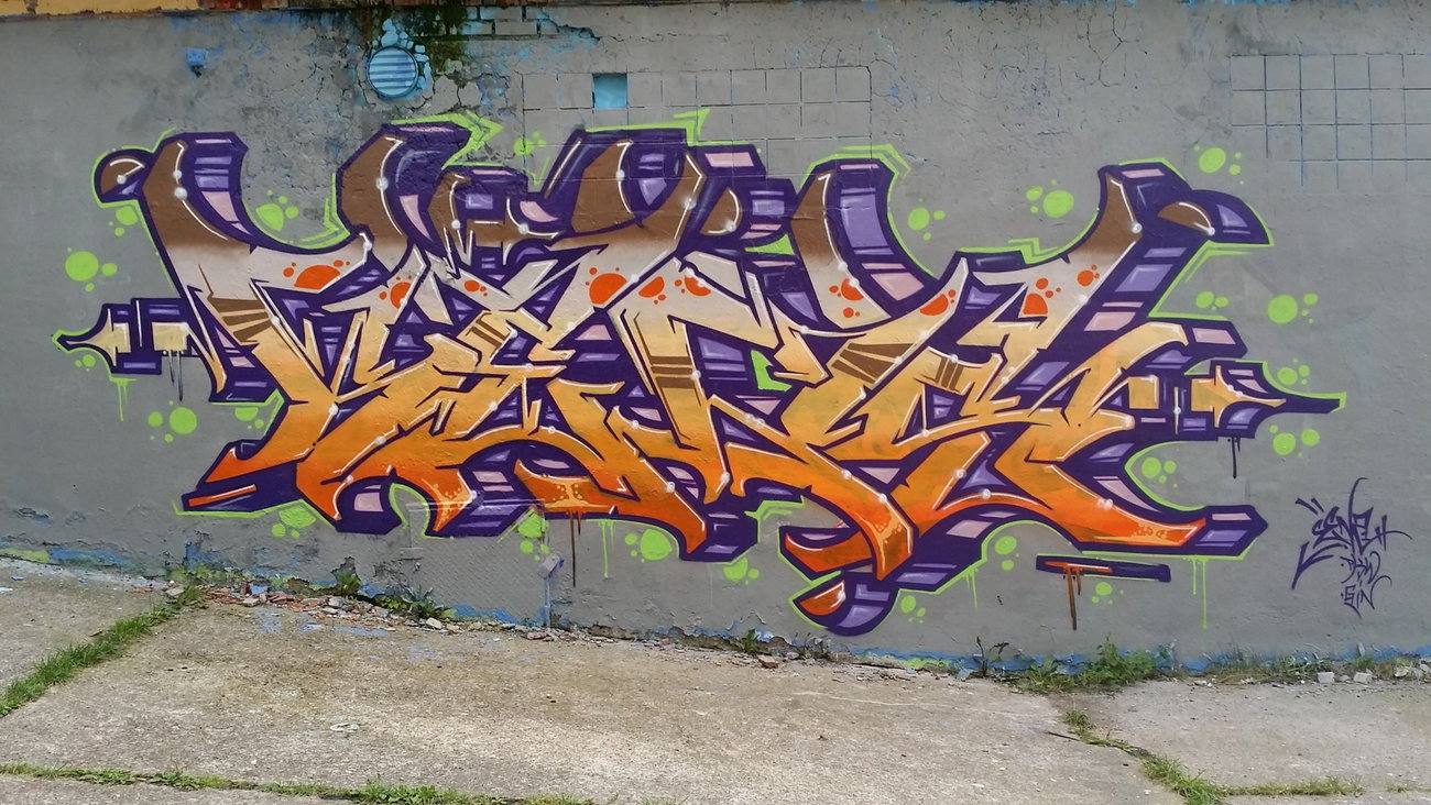 Graffiti Wall - Photo by cooldaddycenz (2016)
