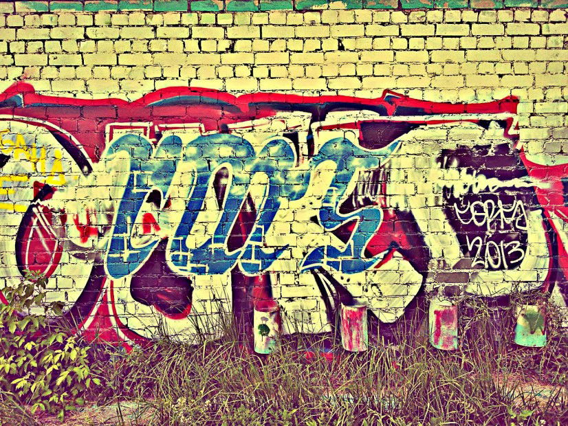 Graffiti Wall - Photo by cors