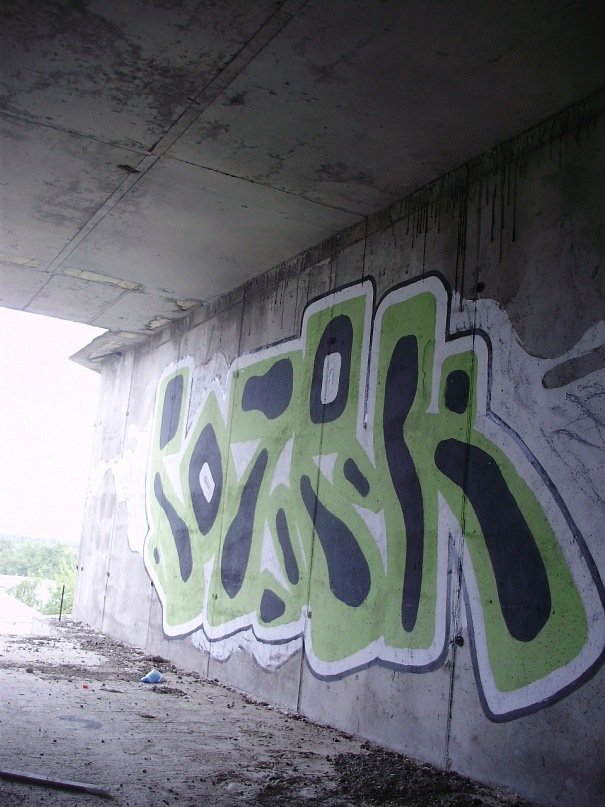 Graffiti Wall - Photo by cotek (2011)