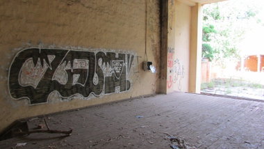 Graffiti Wall - Photo by crashnkc