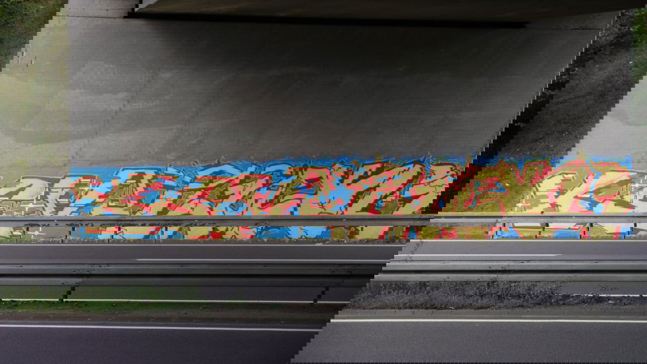 Graffiti Bombing - Photo by crazyg - gak, kev (2013)