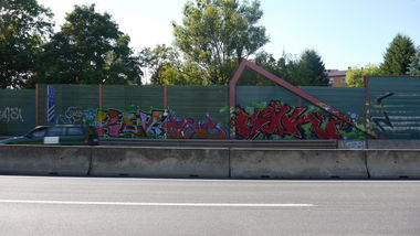 Graffiti Bombing - Photo by crazyg - kev, anc, gak (2013)